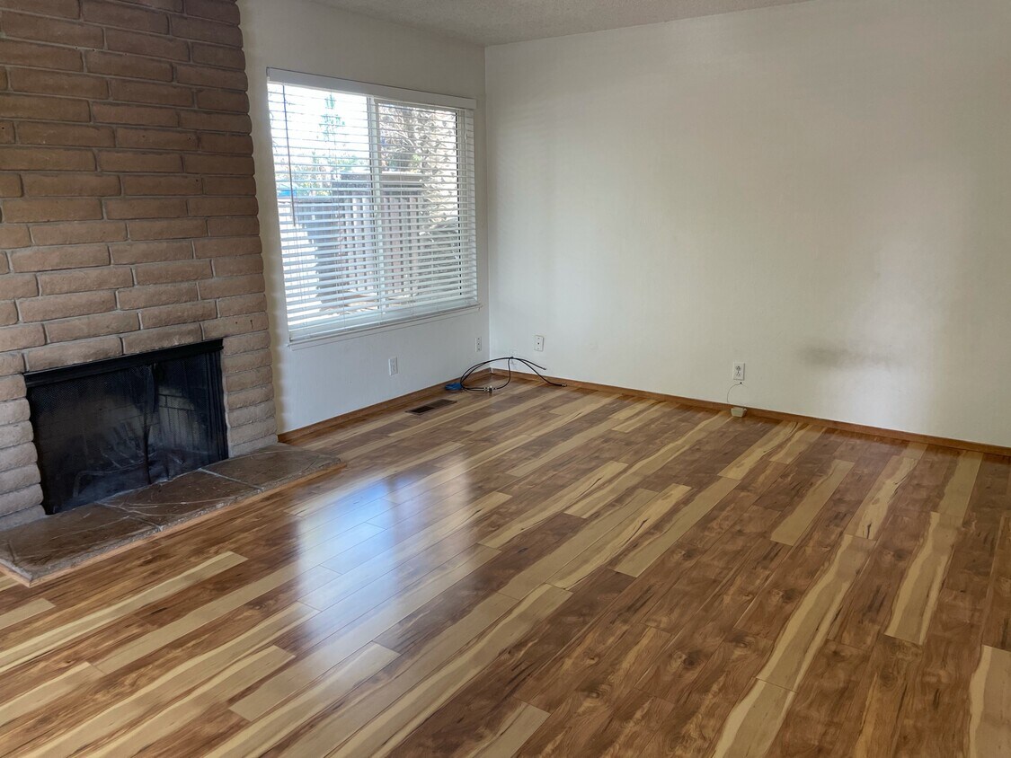 103 Hutton Ct Unit 103, Sunnyvale, CA 94087 Condo for Rent in