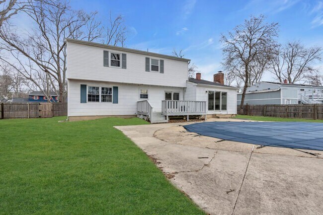 Foto del edificio - Newly Renovated 4-Bedroom Home with Pool i...