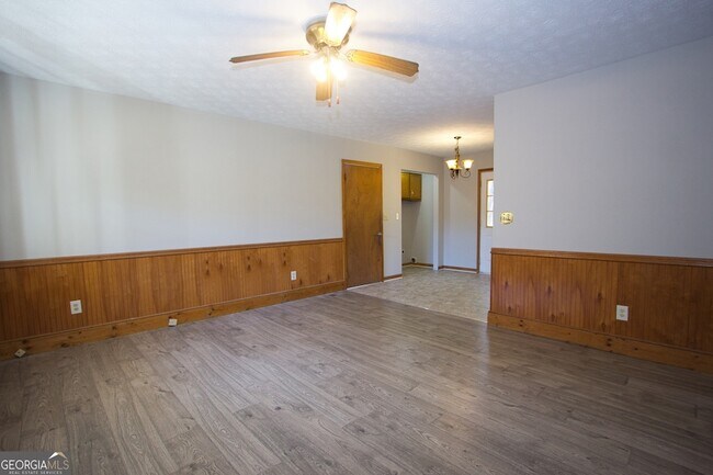 Foto del edificio - 2420 Green Rd