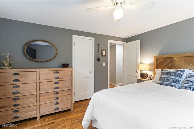 Building Photo - 3 br, 2 bath House - 35 Forest Rd