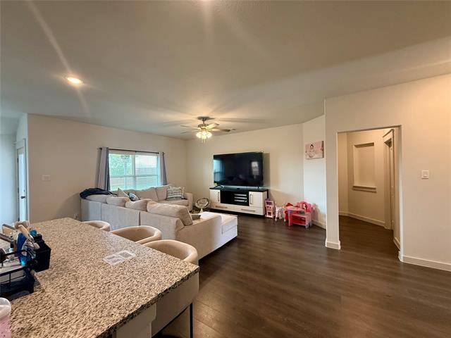 Foto del edificio - 1750 Gleasondale Pl