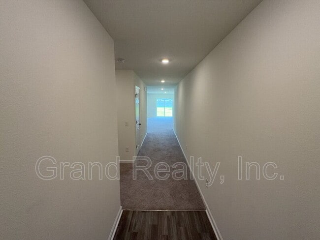 Building Photo - 4316 Jitterbug St
