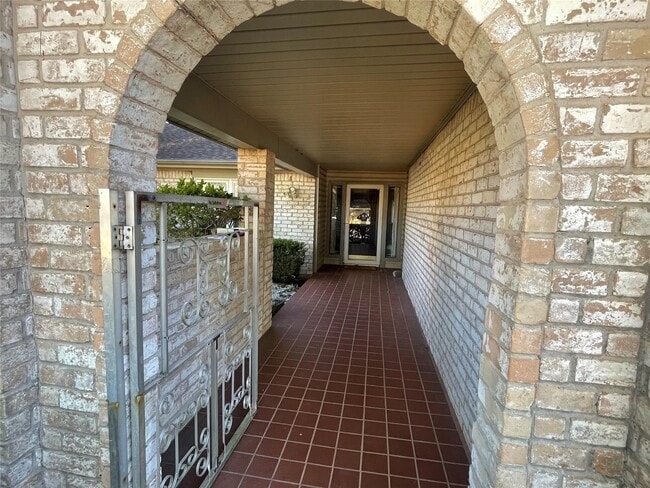 Building Photo - 11918 Kirknoll Dr
