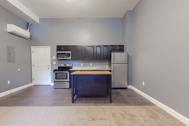 Building Photo - 507 N Paca St