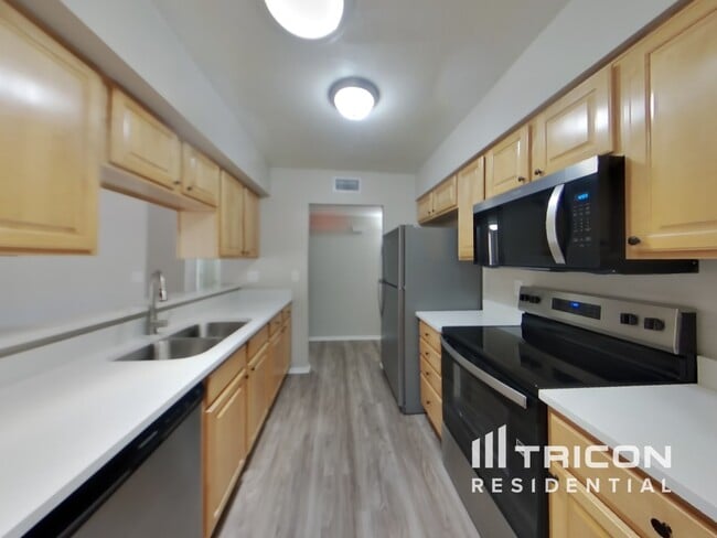 Foto del edificio - 3224 N Woodburne Dr