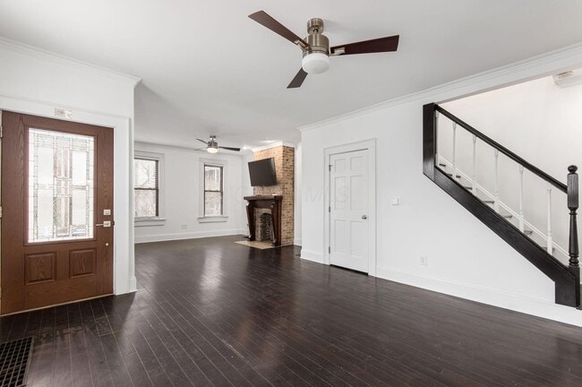 Building Photo - 106 E Gates St