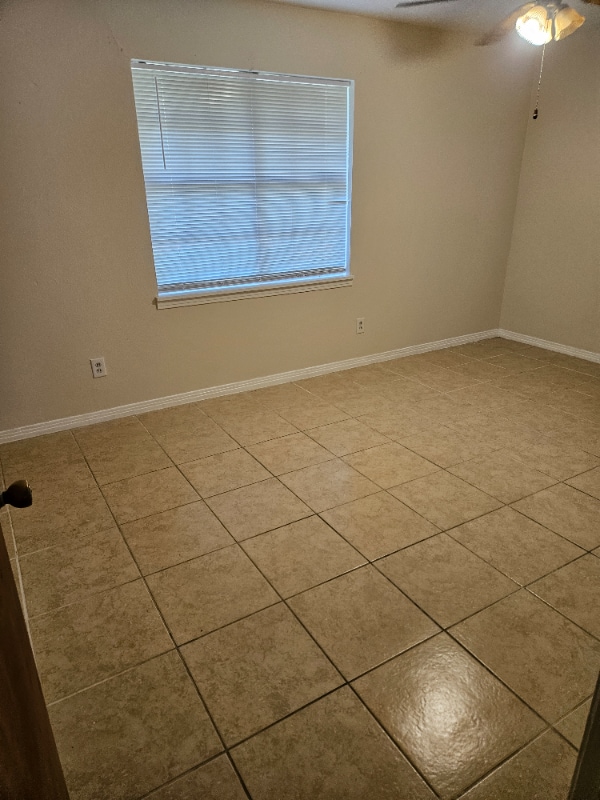 Building Photo - 2442 Loyce Dr