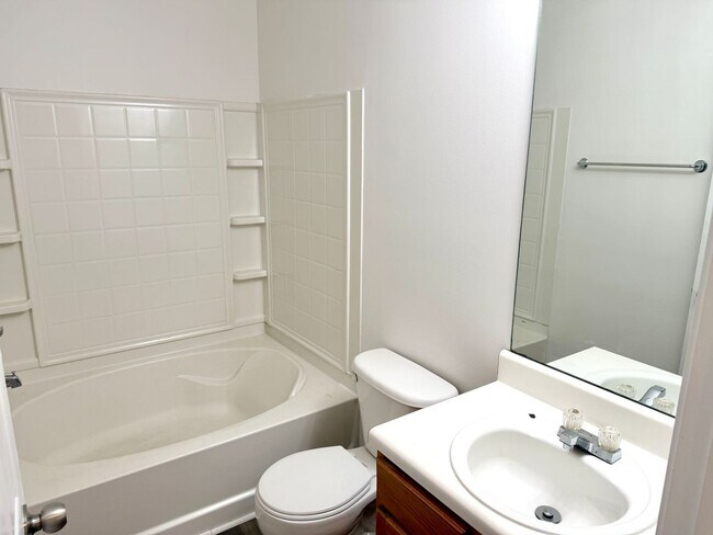 Foto del edificio - Welcome to this stunning 3-bedroom, 2.5-bathroom home located in the vibrant community of Decatur...