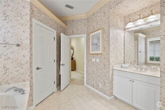 Building Photo - 15865 Delaplata Ln