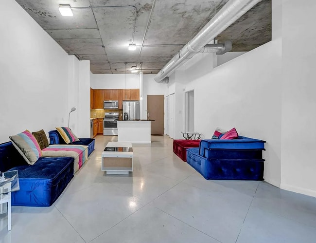 Building Photo - 2001 Biscayne Blvd