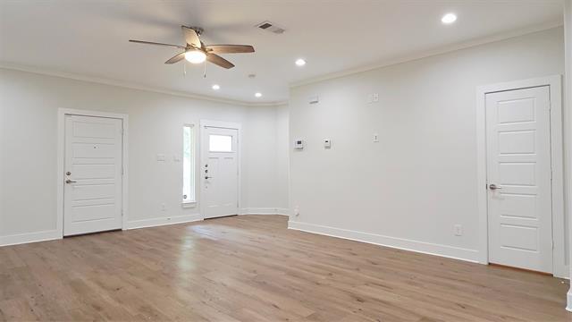 Building Photo - 4022 Ivanhoe Ln