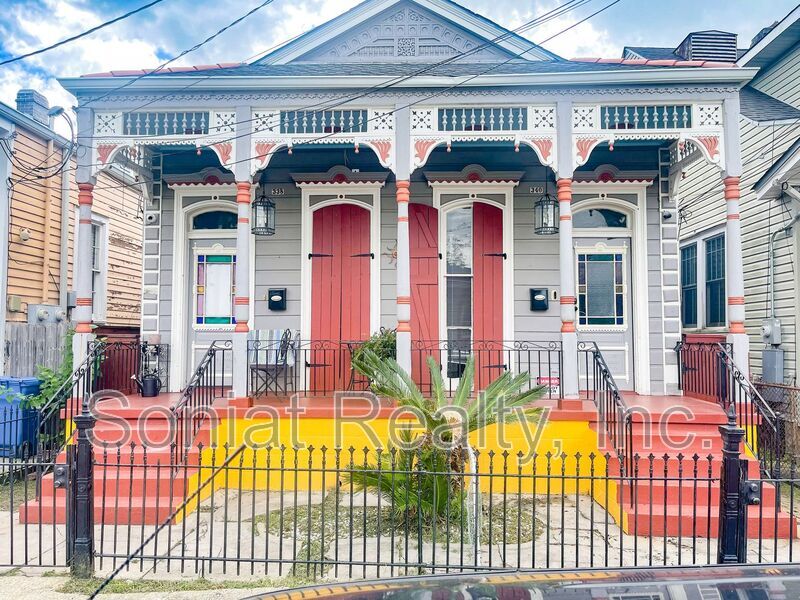 Primary Photo - 340 Elmira Ave