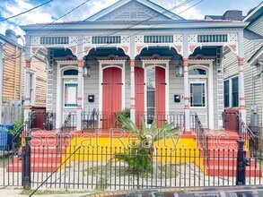 Building Photo - 340 Elmira Ave