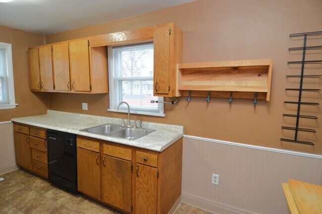 Building Photo - Goettsch Duplex