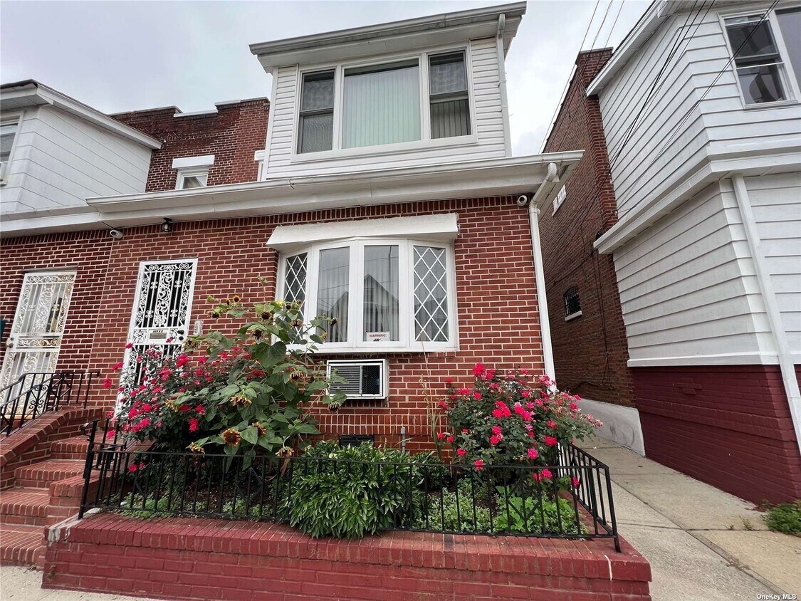 Primary Photo - 103-35 107th St