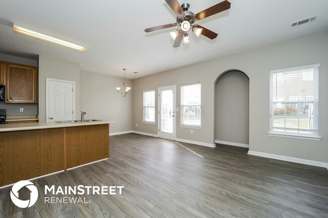 Building Photo - 2506 Capella Cir SW