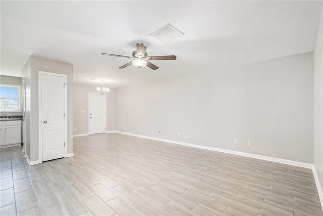 Building Photo - 6515 Snow Bird Ln