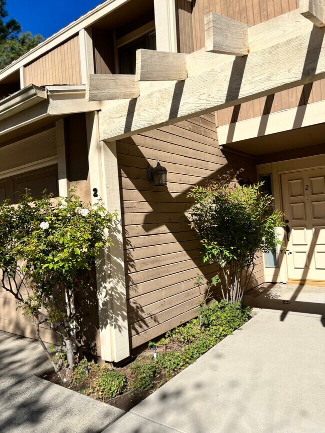 18241 Andrea Cir N, Northridge, CA 91325 Townhome Rentals in