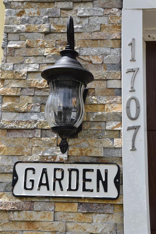 Foto del edificio - 1707 Garden St