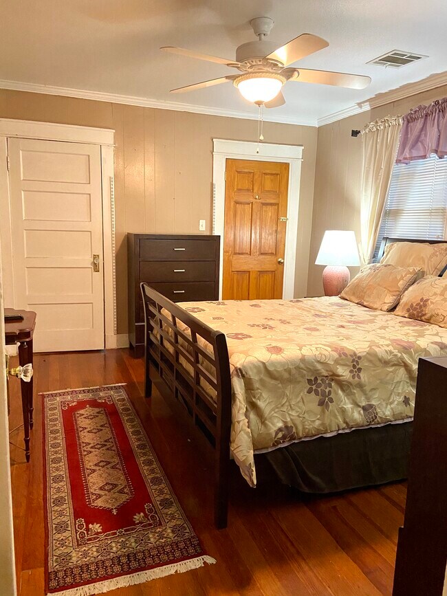 Dormitorio principal - 1028 Cherokee St