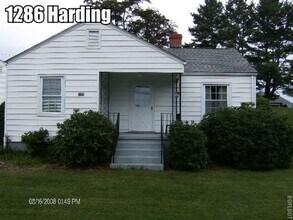 Building Photo - 1286 Harding Rd