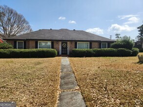Building Photo - 922 Hardegree Dr
