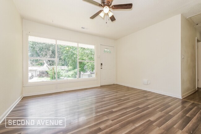 Foto del edificio - 4516 E 40th St