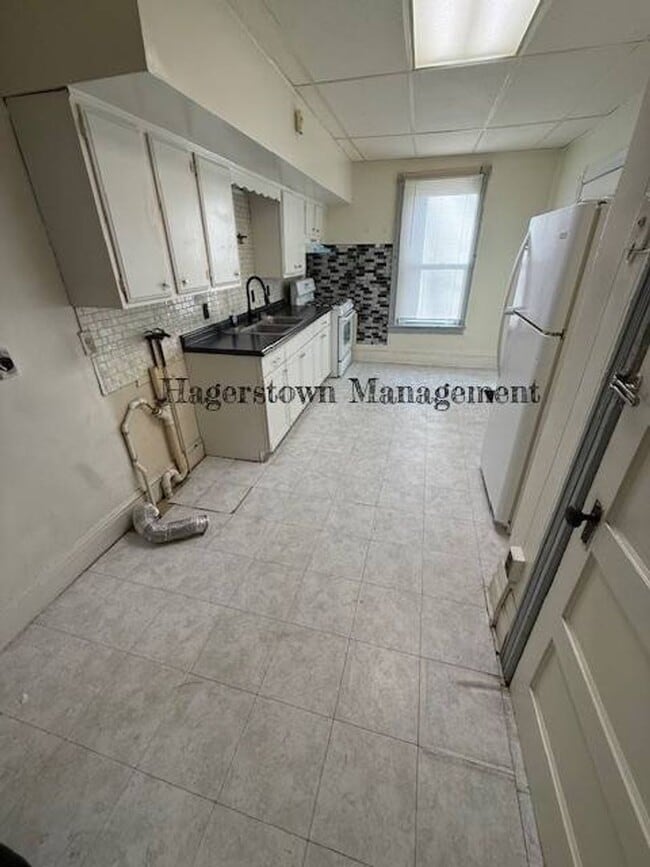 Building Photo - Duplex on Pennsylvania Ave