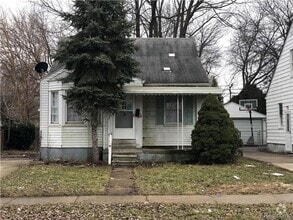 Building Photo - 18548 Elkhart St