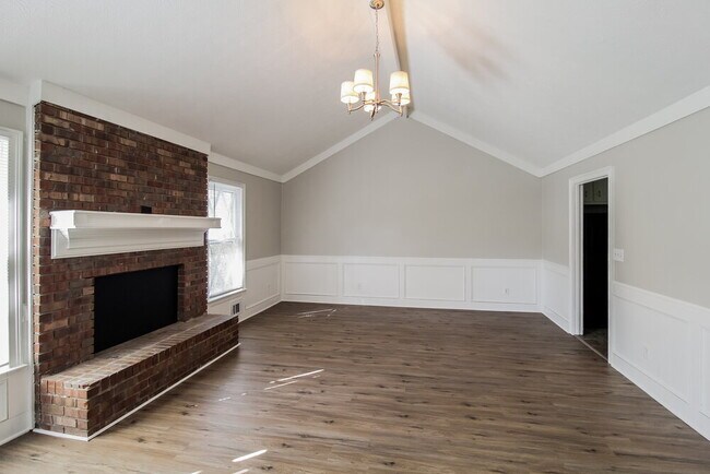 Building Photo - 2342 Westridge Dr