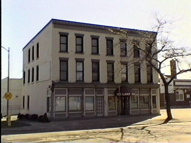 Primary Photo - 110 Lake Ave