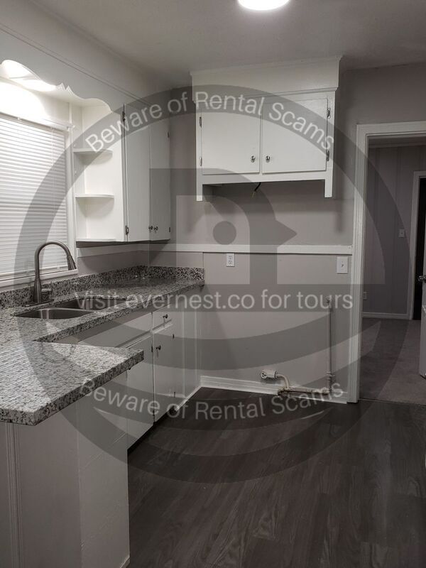 Foto del edificio - 2556 Paden St