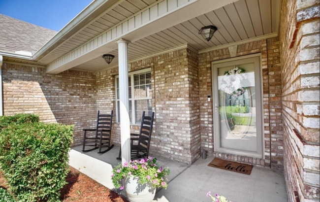 Building Photo - 27651 Grant Dr