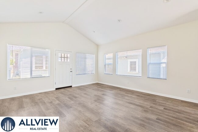 Photo - 629 S Lemon St Apartment