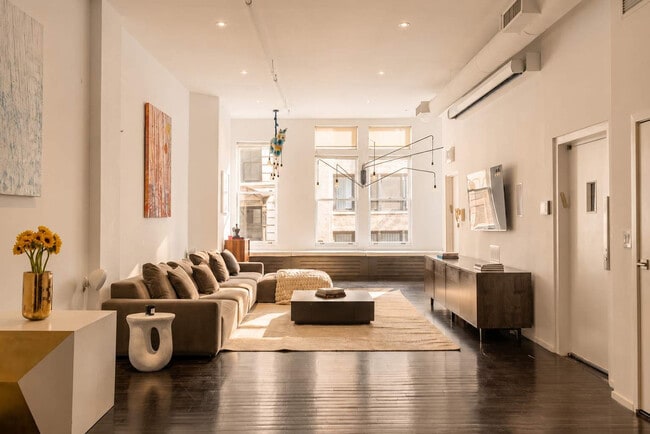 Foto del edificio - 20 E 17th St