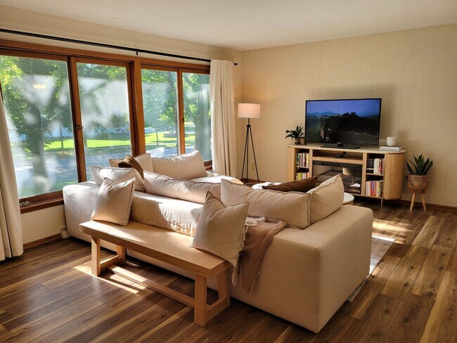 Foto del edificio - 3 Bedroom Unit