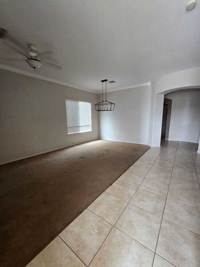 Foto del edificio - 3 Bedroom, 2 Bath with Den Available Now!