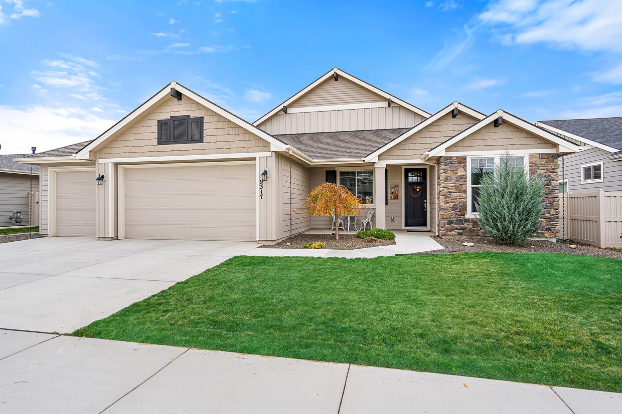 9317 S Russell Ave, Kuna, ID 83634 House Rental in Kuna, ID