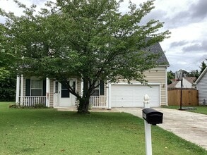 Building Photo - 11517 Larix Dr