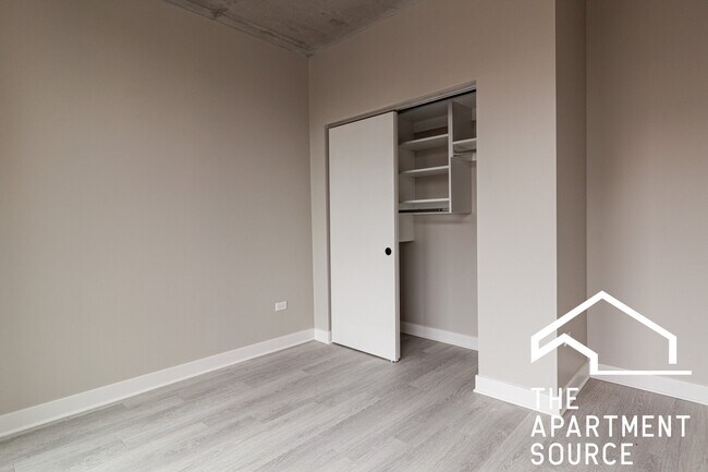 Foto del edificio - 4611 N Broadway