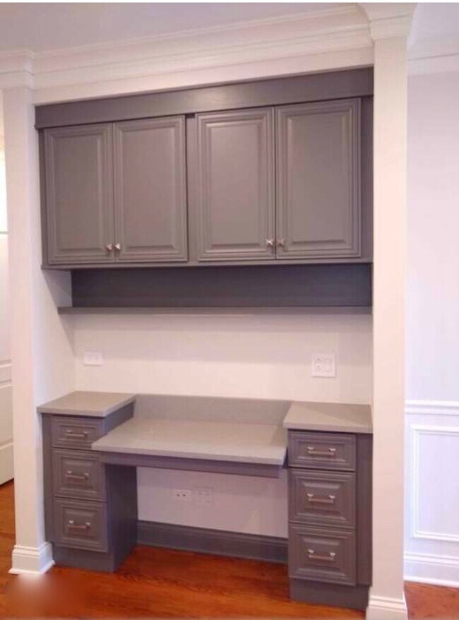 Built in desk with quartz countertop - 4511 N Mason Ave