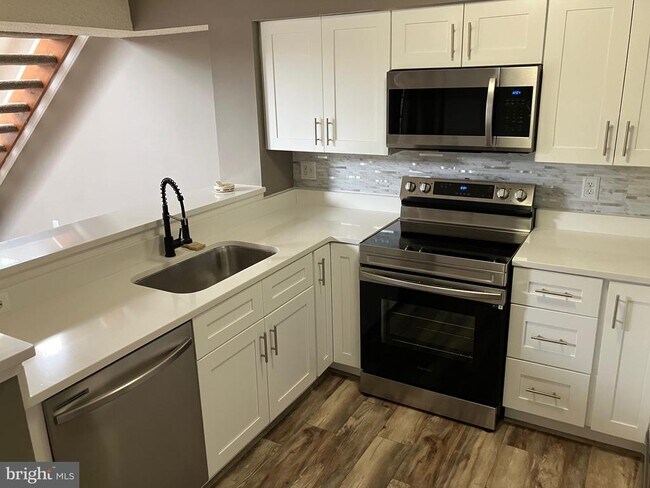 Building Photo - 14114 Lauren Ln