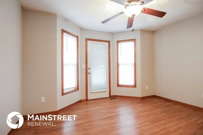 Building Photo - 801 Pine Crest Ave