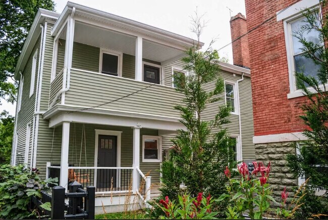 Foto del edificio - 3445 Cornell Pl