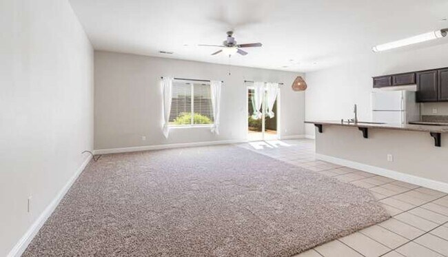Foto del edificio - Four bedroom/2-bath home with 2-car garage