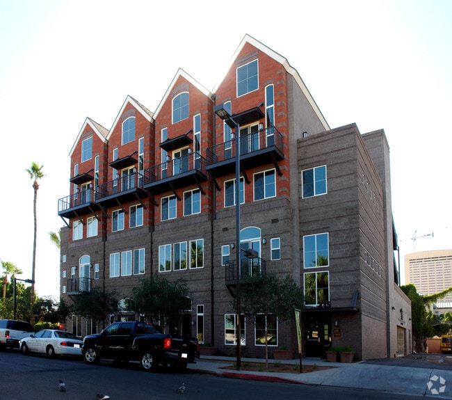 Building Photo - McKinley Condominiums