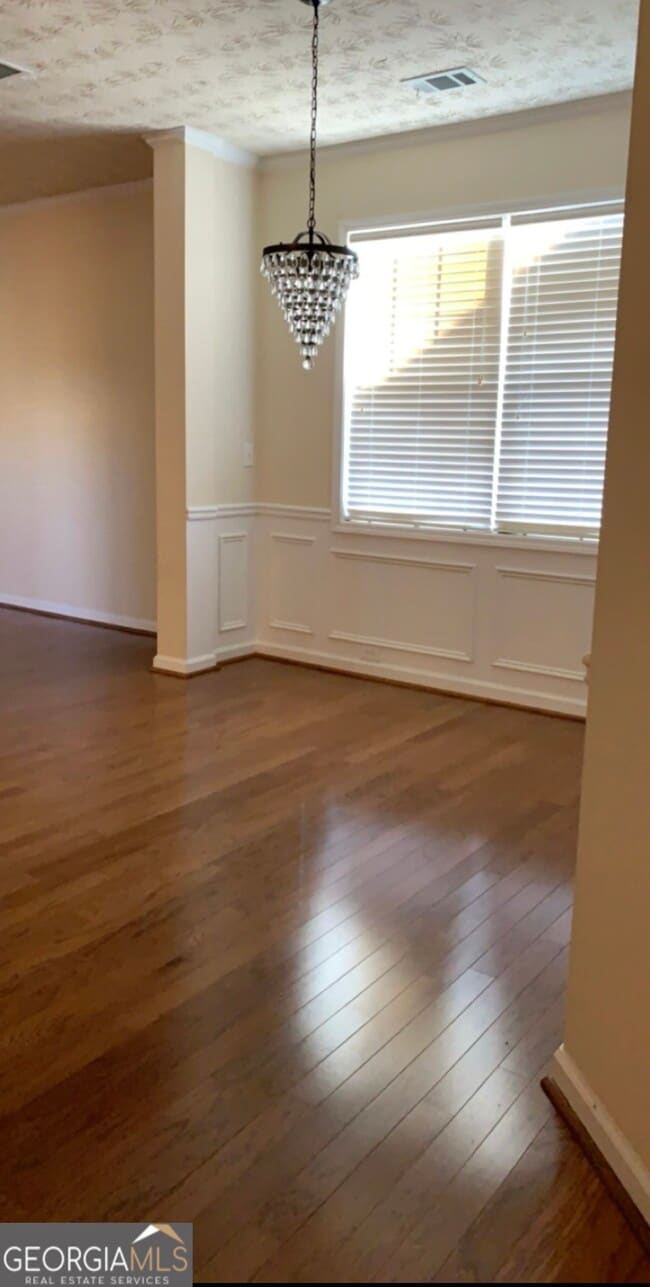 Foto del edificio - 990 Clairidge Ln SW