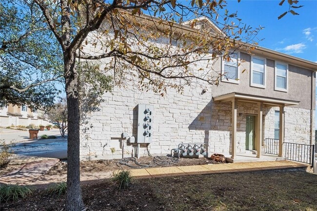 Building Photo - 700 Mandarin Flyway