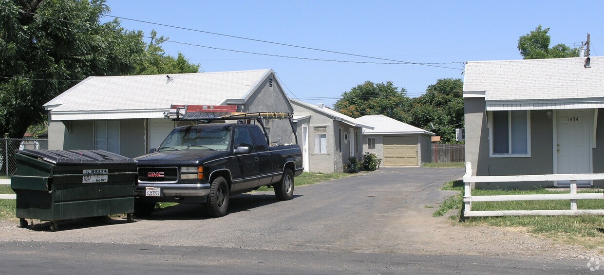 Building Photo - 1434 North F