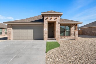 Building Photo - 2507 Kenwood Ave